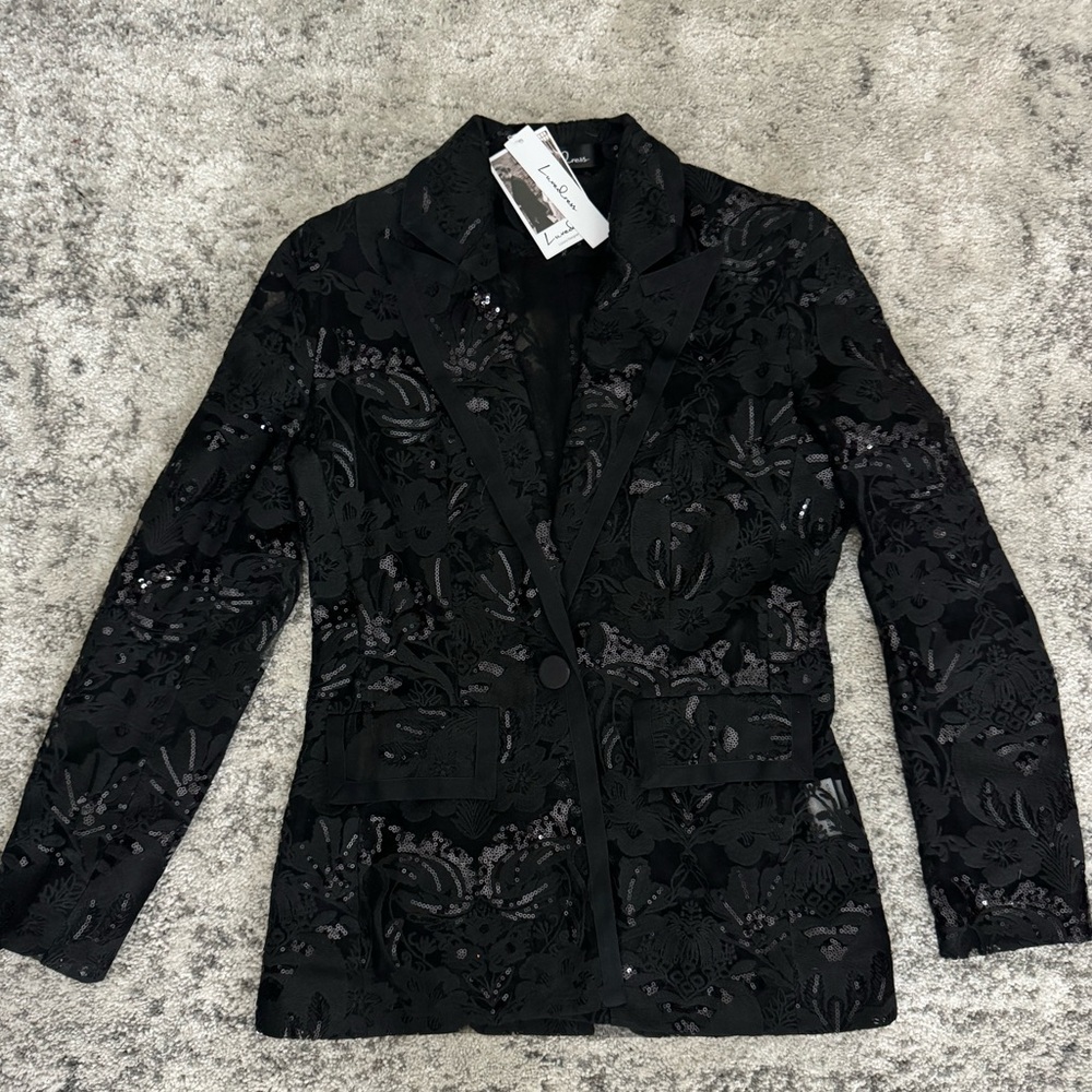 LUXE DRESS BLAZER SET, brand new with tags. Size large but fits size 4-6.